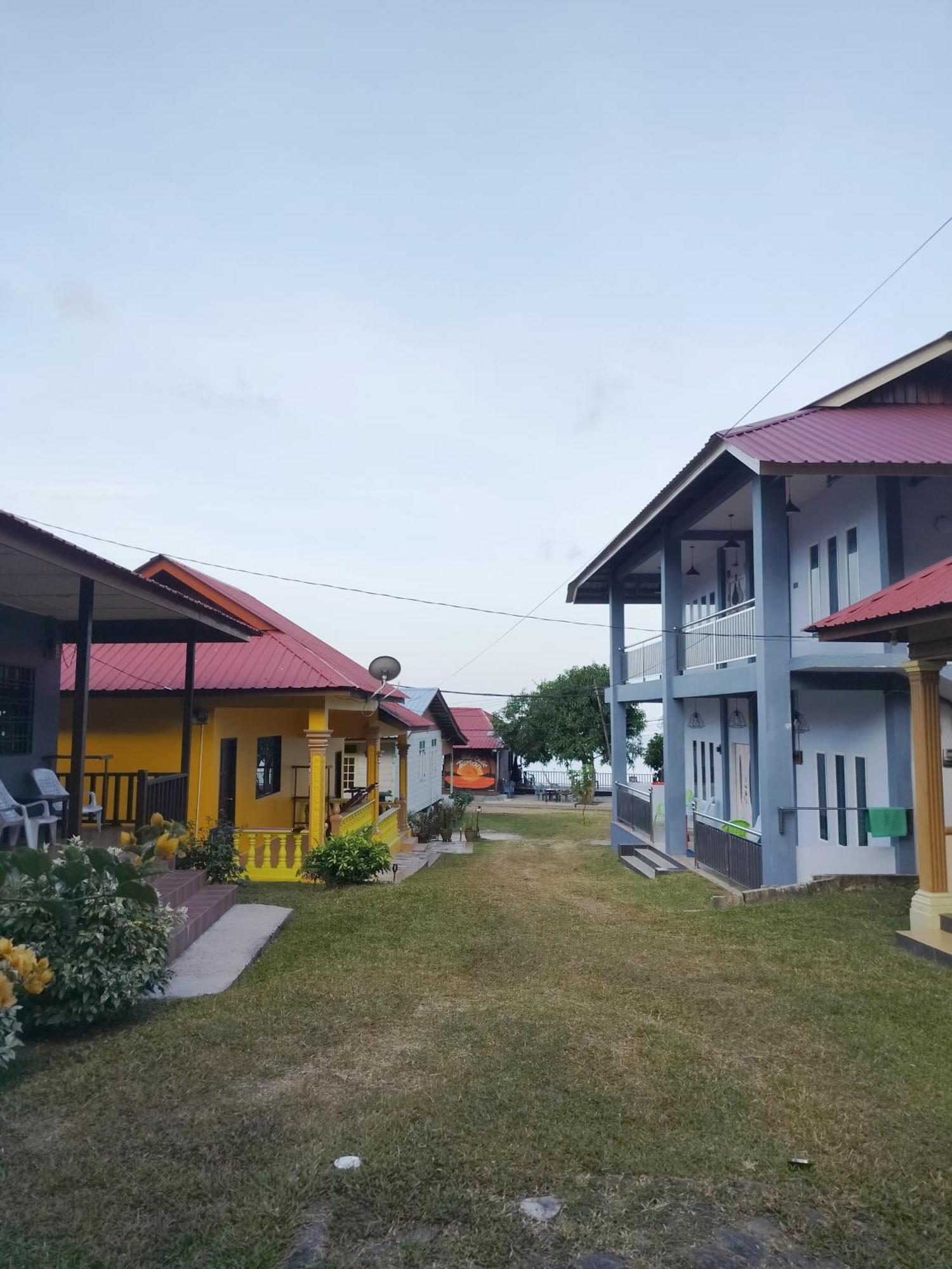 Restu Chalet Tioman Villa Kampong Ayer Batang Ngoại thất bức ảnh