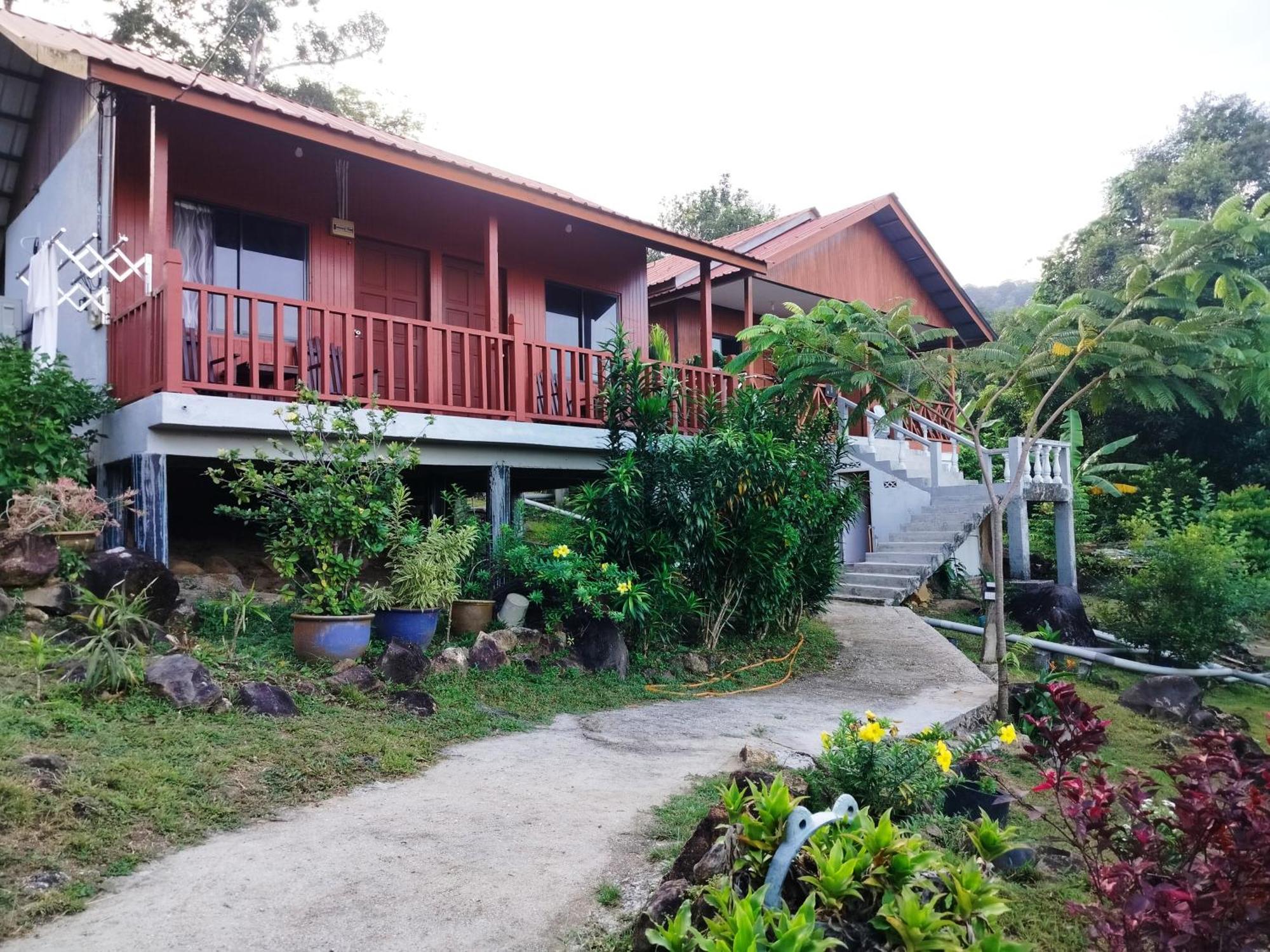 Restu Chalet Tioman Villa Kampong Ayer Batang Ngoại thất bức ảnh