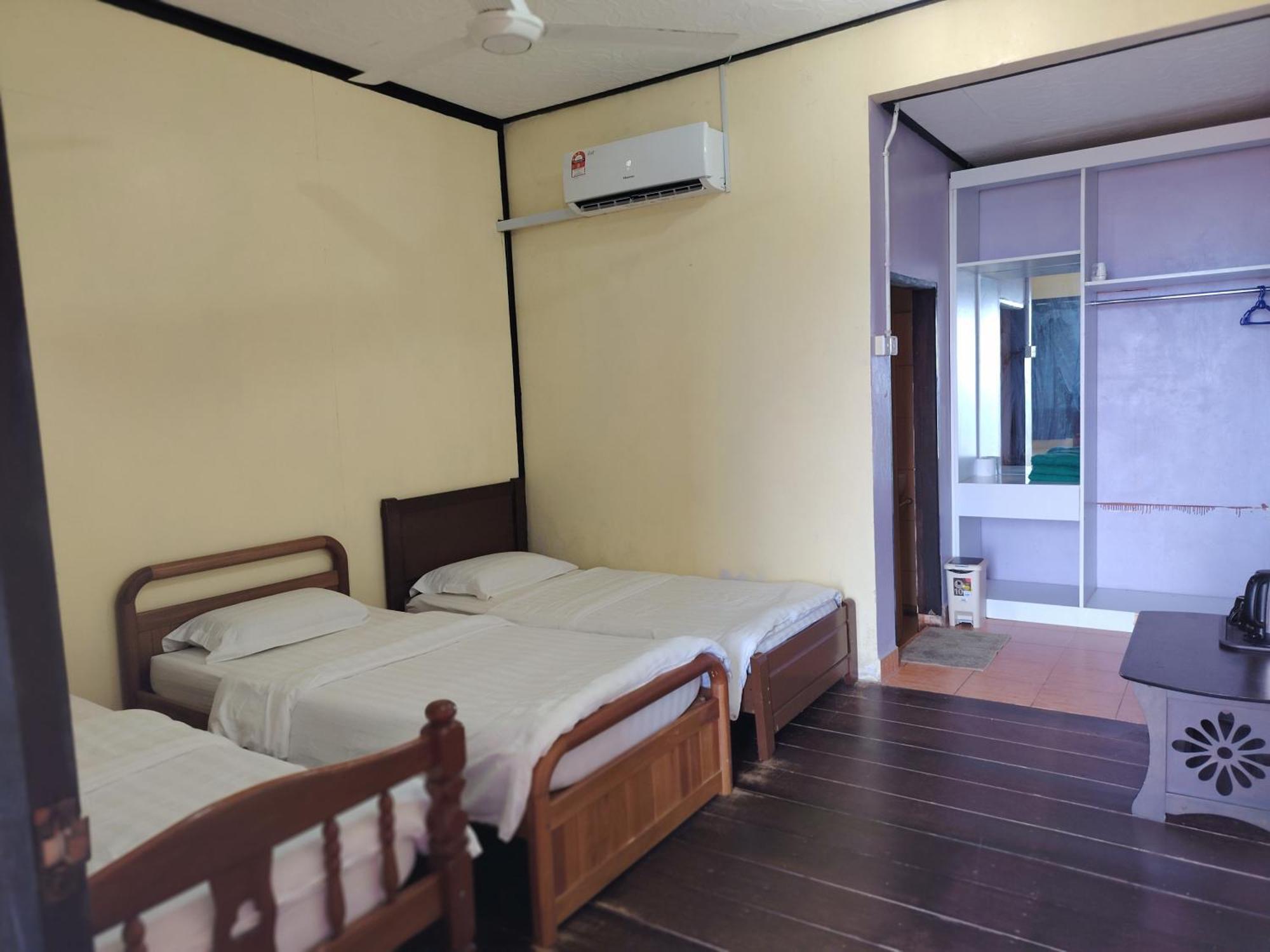 Restu Chalet Tioman Kampong Ayer Batang Ngoại thất bức ảnh