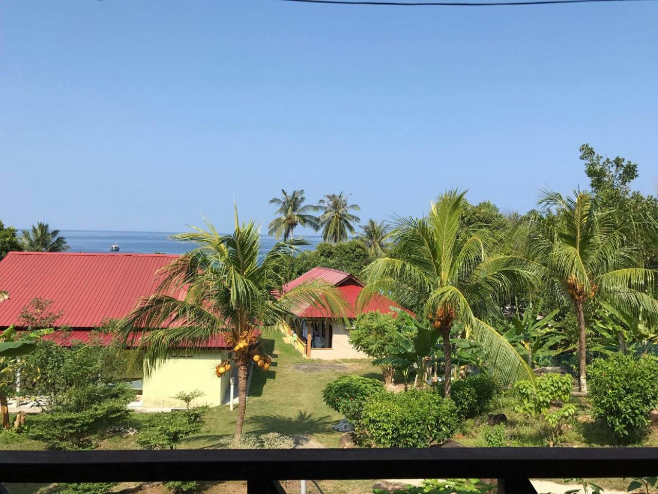 Restu Chalet Tioman Kampong Ayer Batang Ngoại thất bức ảnh